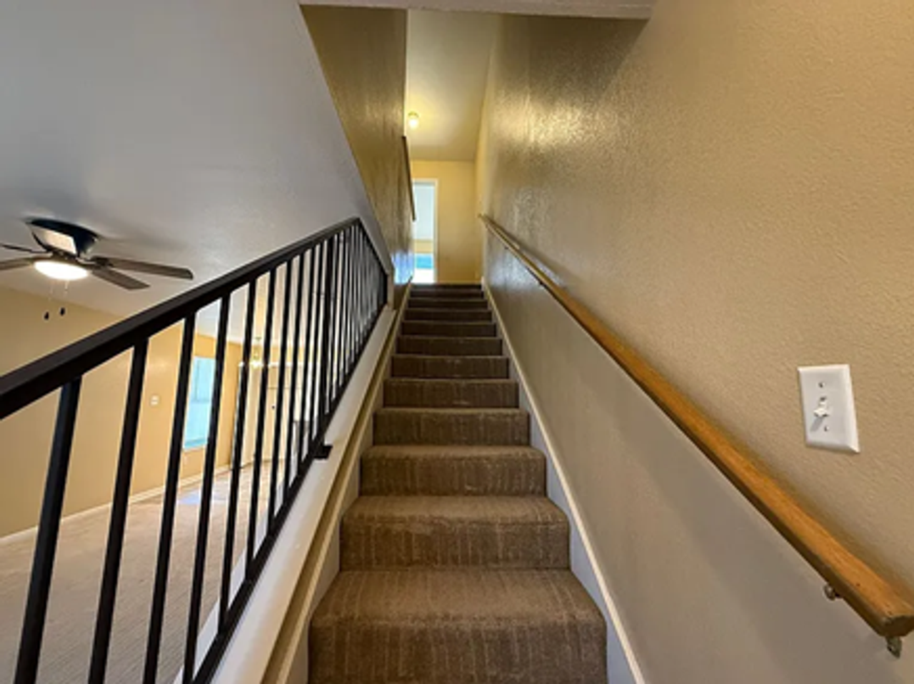 711 Apartments - Photo 6 of 33