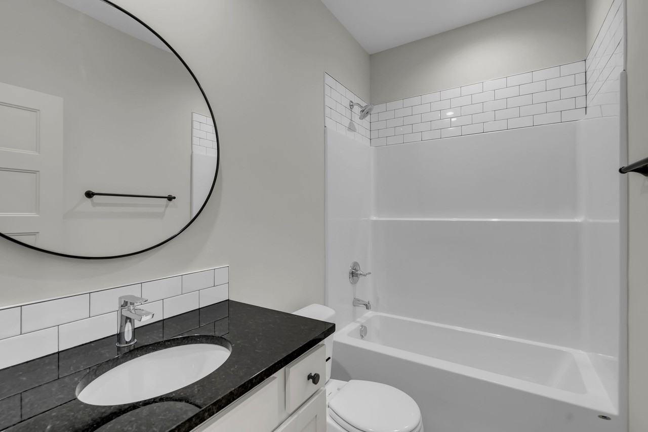 1811 E Liam Ct #1 - Photo 4 of 20