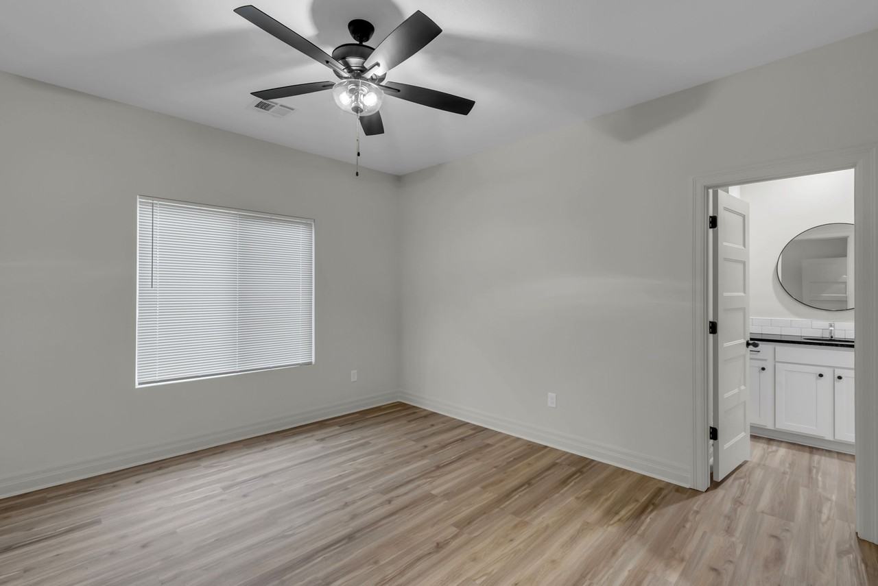 1811 E Liam Ct #1 - Photo 5 of 20