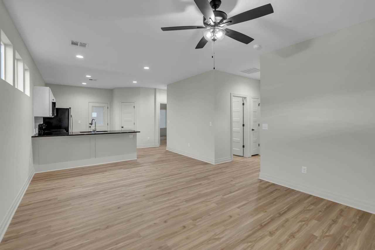 1811 E Liam Ct #1 - Photo 6 of 20