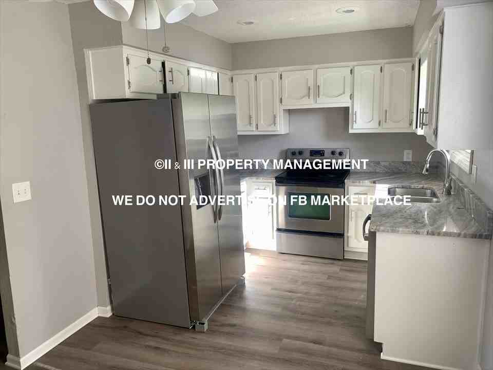 6102 Newton St #1 - Photo 6 of 30