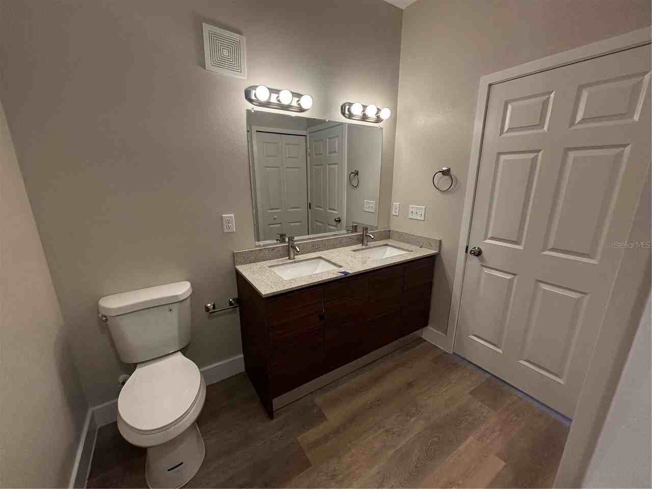 4424 S Texas Ave #204 - Photo 4 of 26