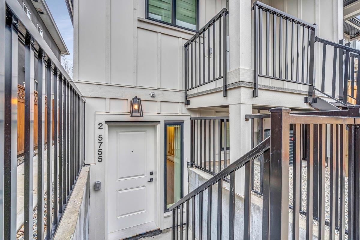 5755 Clarendon Street - Photo 16