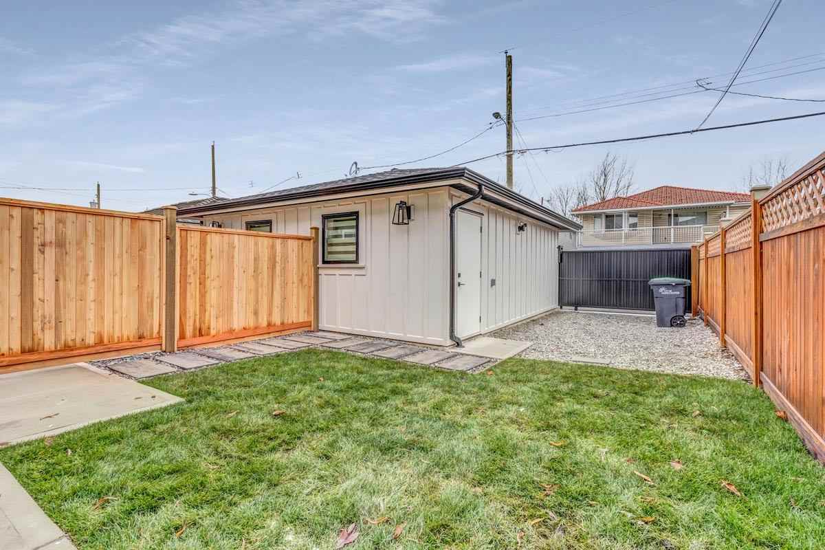 5755 Clarendon Street - Photo 18