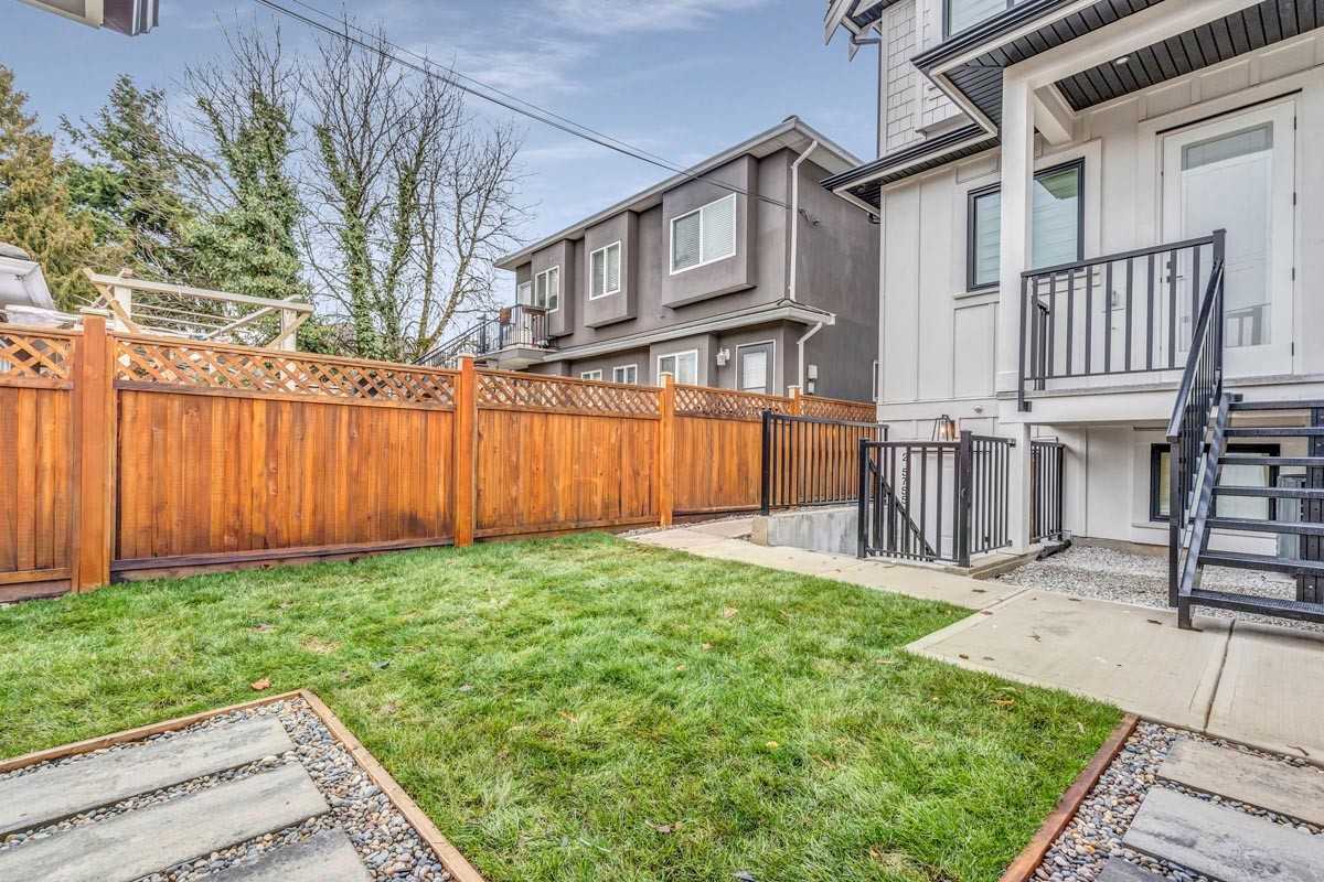 5755 Clarendon Street - Photo 17