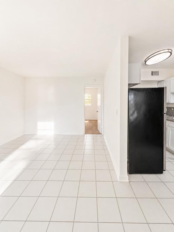 371 Sunshine Dr - Photo 3 of 25