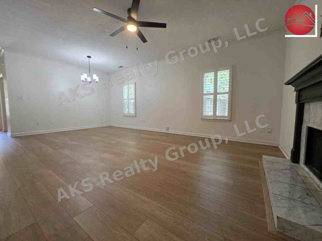 158 Sugar Dr - Photo 3 of 23