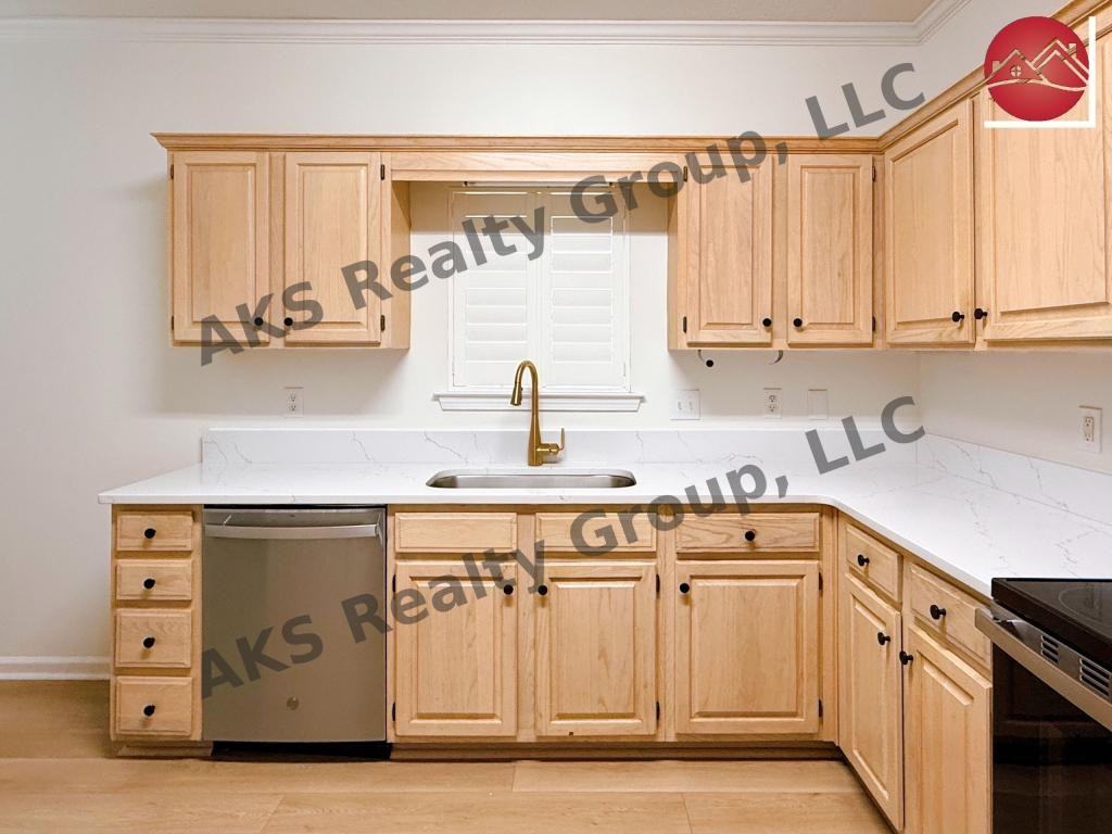 158 Sugar Dr - Photo 5 of 23