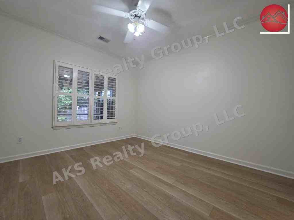 158 Sugar Dr - Photo 7 of 23
