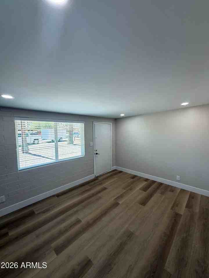 909 S Kenwood Cir #A - Photo 3 of 13