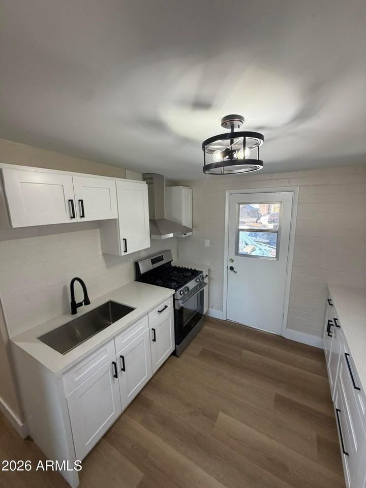 909 S Kenwood Cir #A - Photo 7 of 13