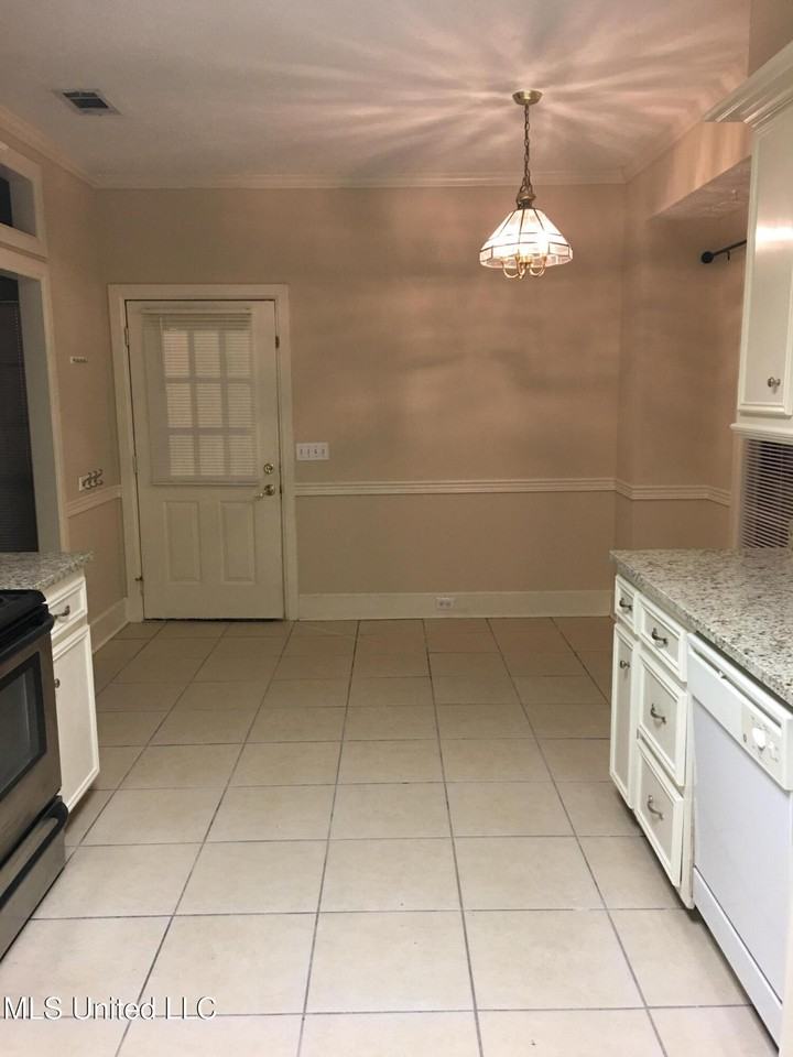 113 Oak Ridge Cir - Photo 6 of 15