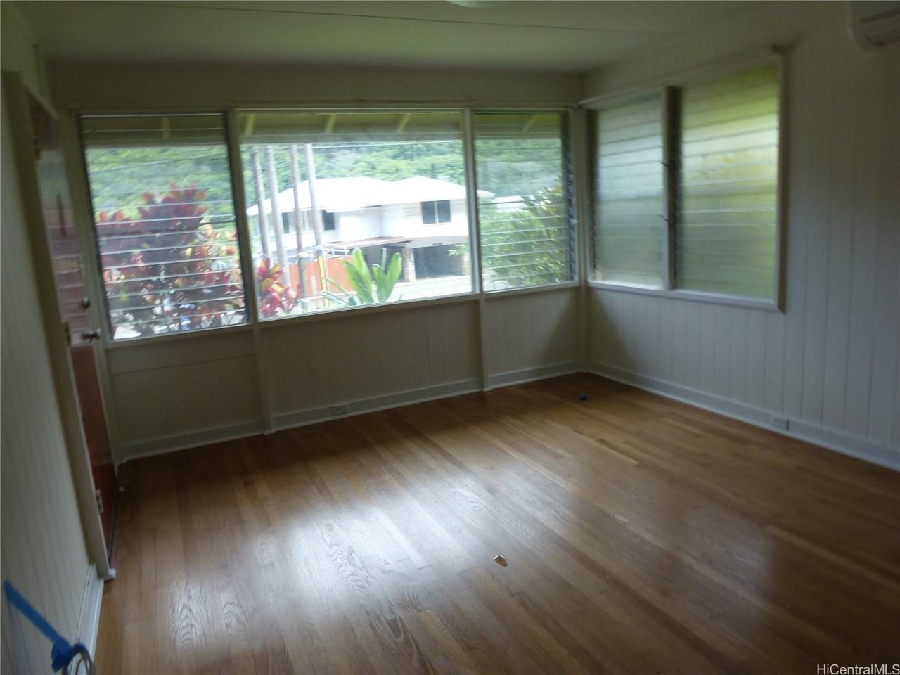 2409 Waiomao Rd - Photo 4 of 10