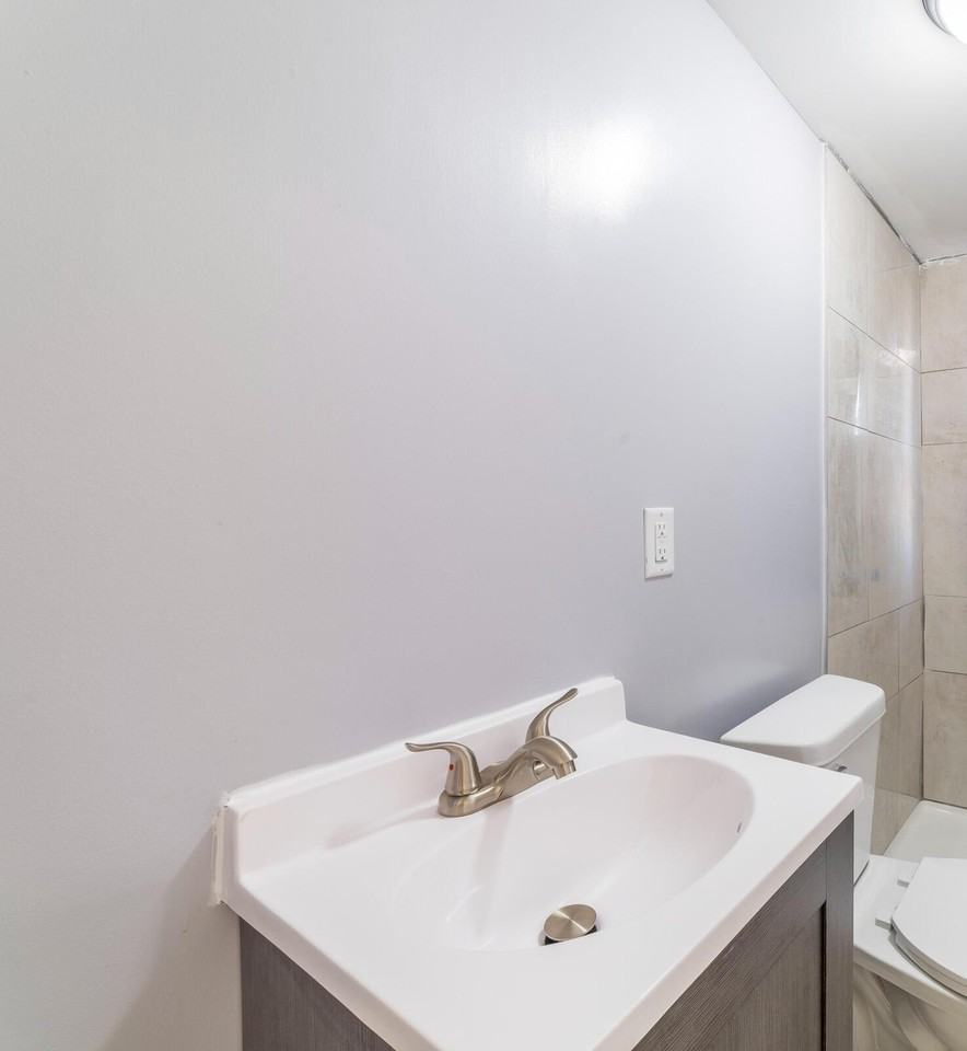 2549 Fillmore St - Photo 3 of 17