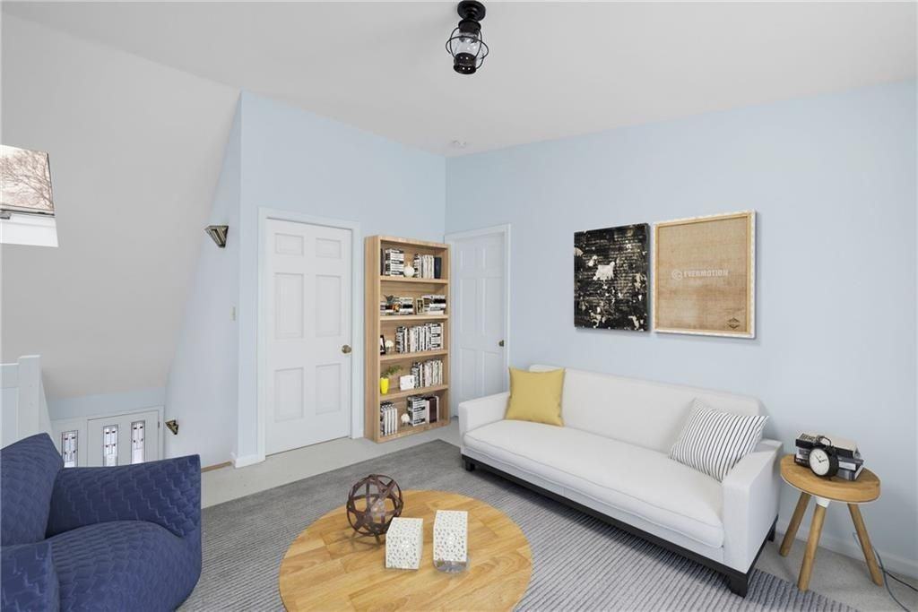 79 Boyce Ave - Photo 4 of 31