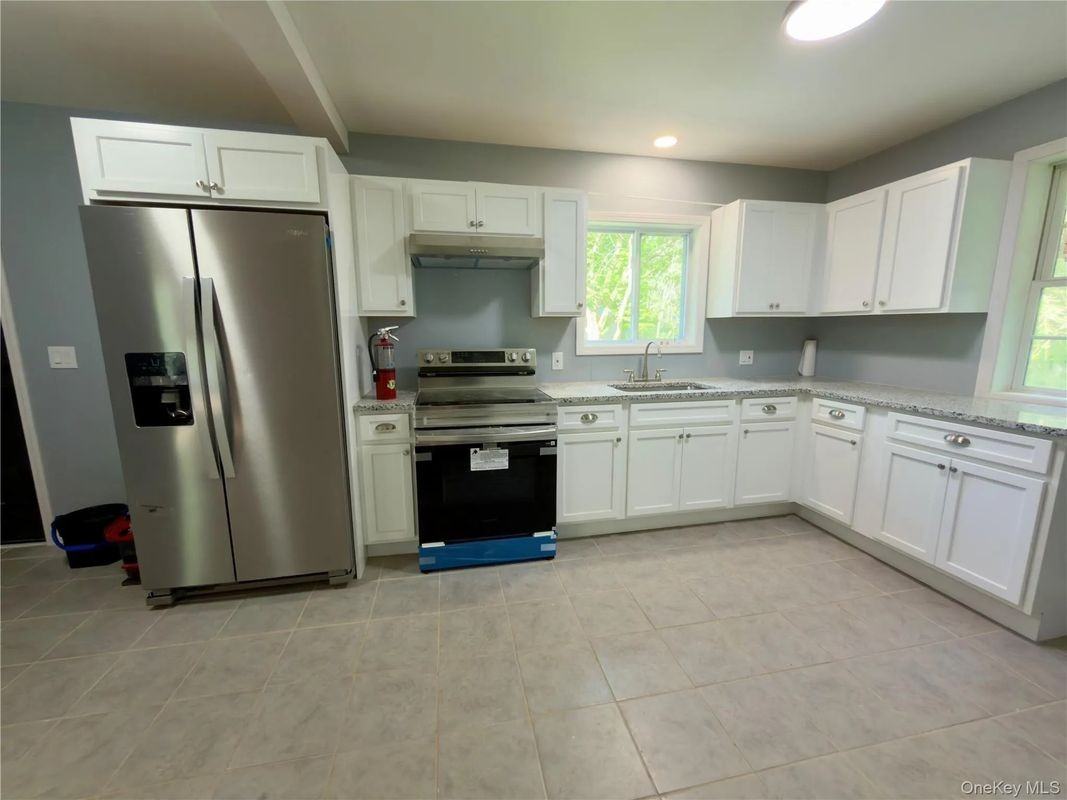 4 Dodd Ln - Photo 3 of 5