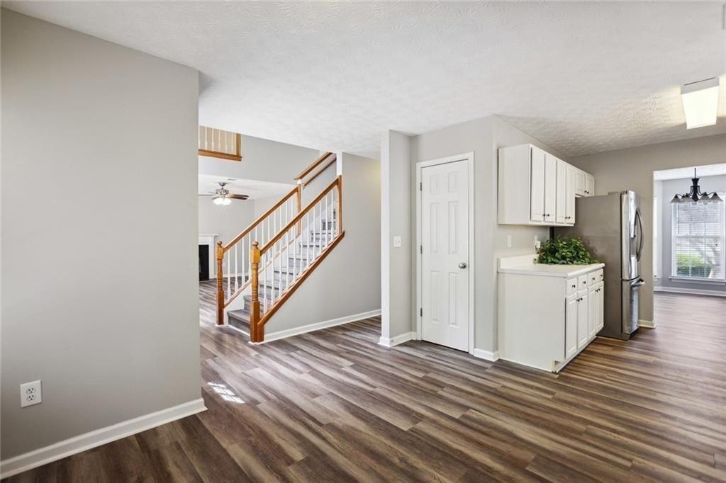 3673 Willgrove Way - Photo 5 of 29