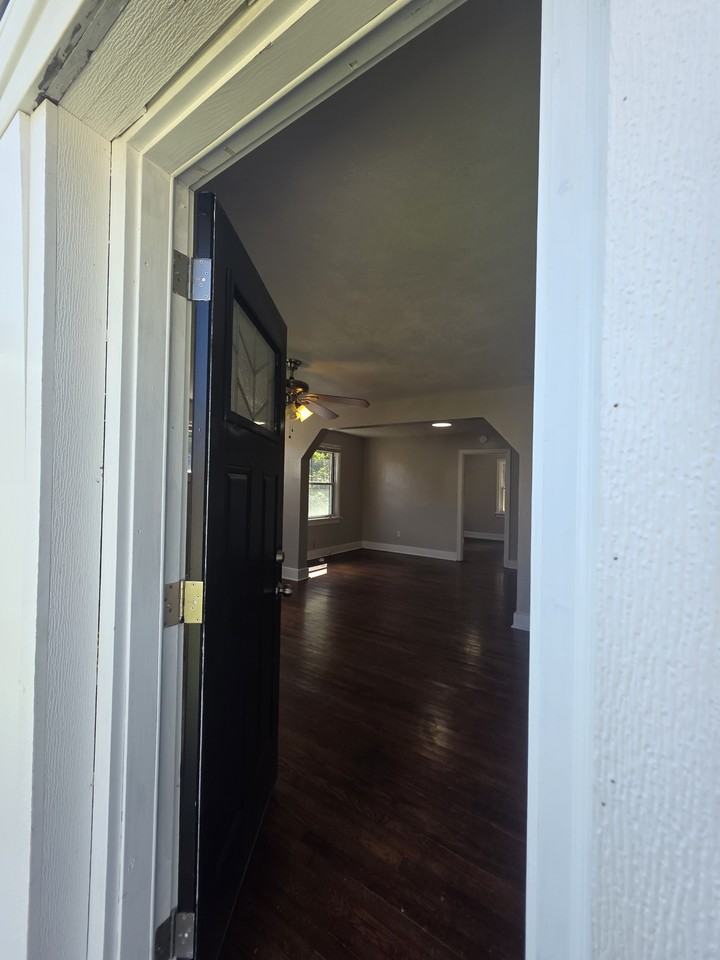 5411 Fletcher St - Photo 2 of 14