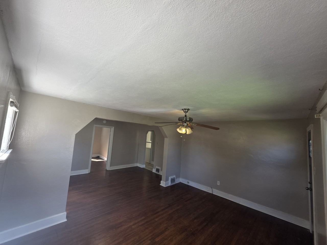 5411 Fletcher St - Photo 3 of 14