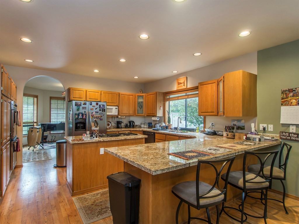 24109 Southeast 24th Street - Photo 6 of 25