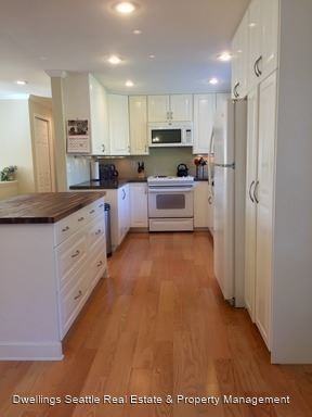 2203 Blaine Cir SE - Photo 3 of 6