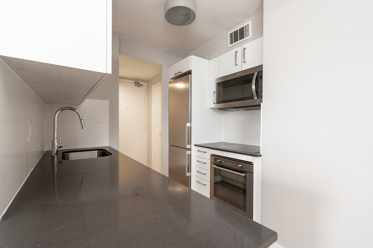 190 Jameson Avenue - Photo 3 of 41
