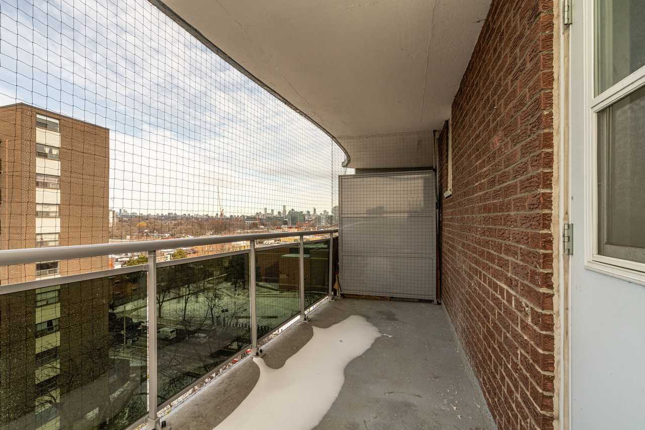 190 Jameson Avenue - Photo 6 of 41