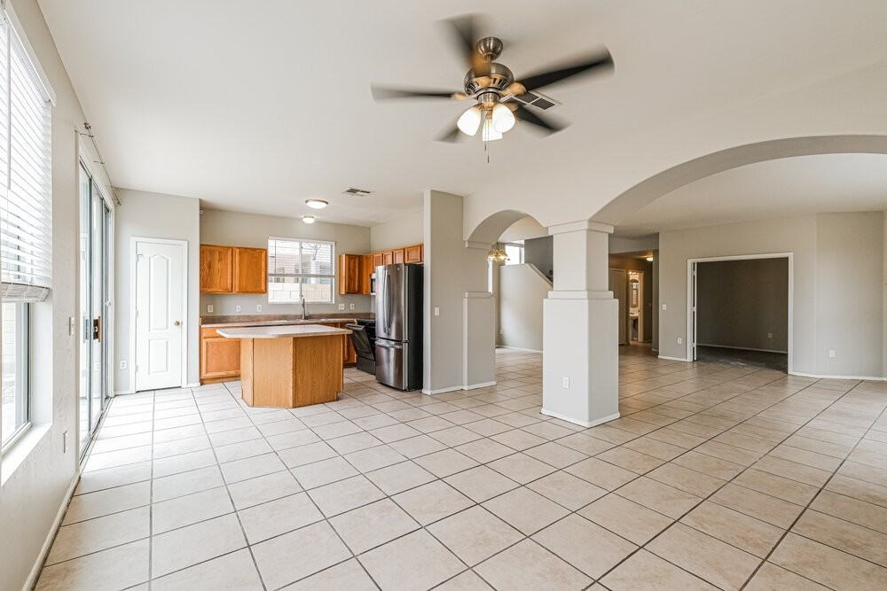 13519 W San Juan Ct - Photo 6 of 17