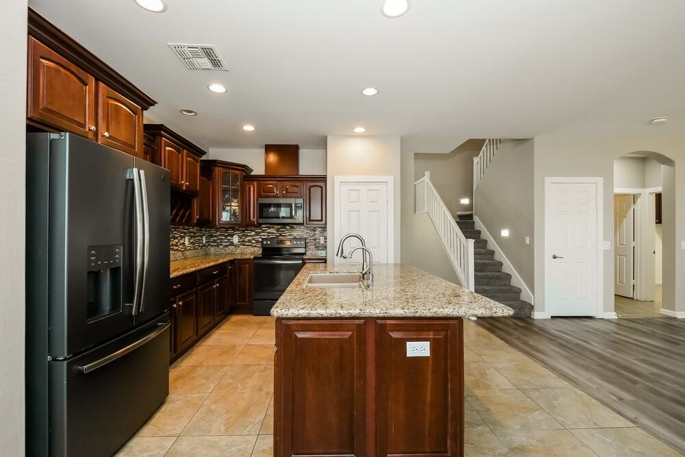 4480 E Sundance Ct - Photo 6 of 17