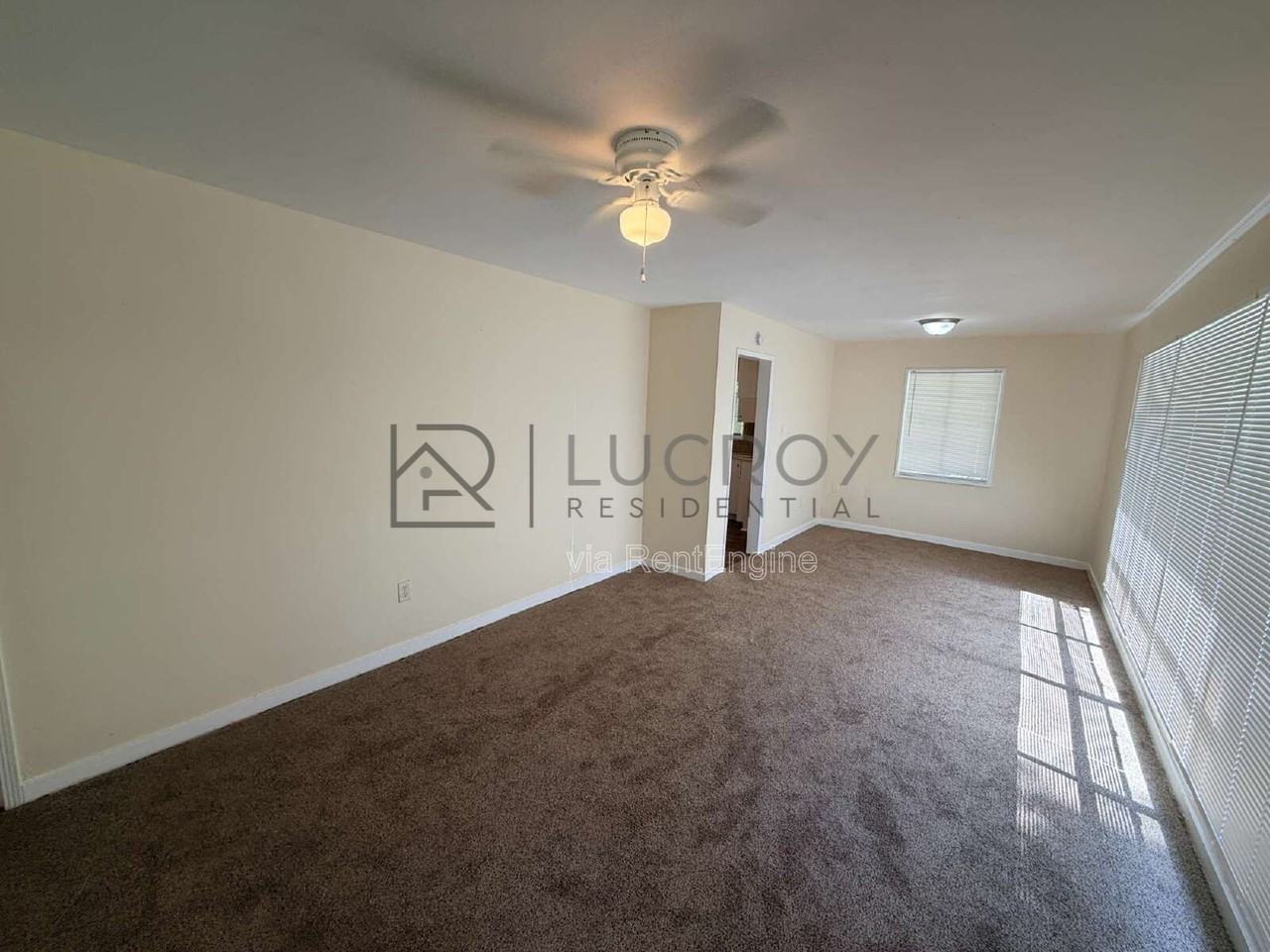 3173 Oak Forest Dr - Photo 5 of 9