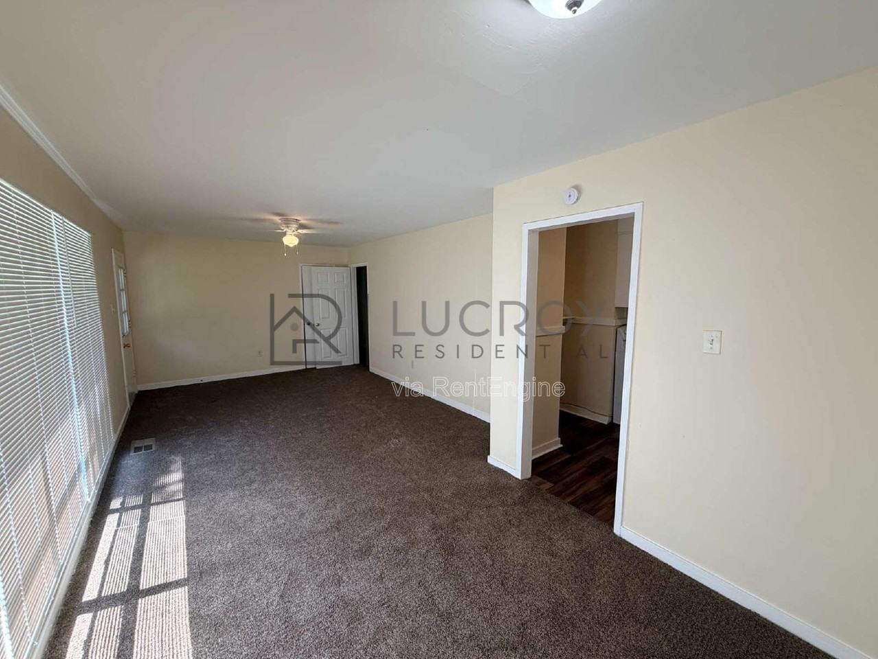 3173 Oak Forest Dr - Photo 6 of 9
