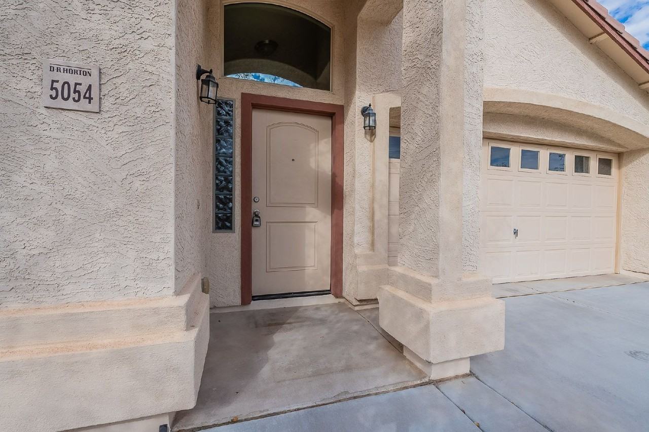 5054 S 235th Dr - Photo 4 of 41