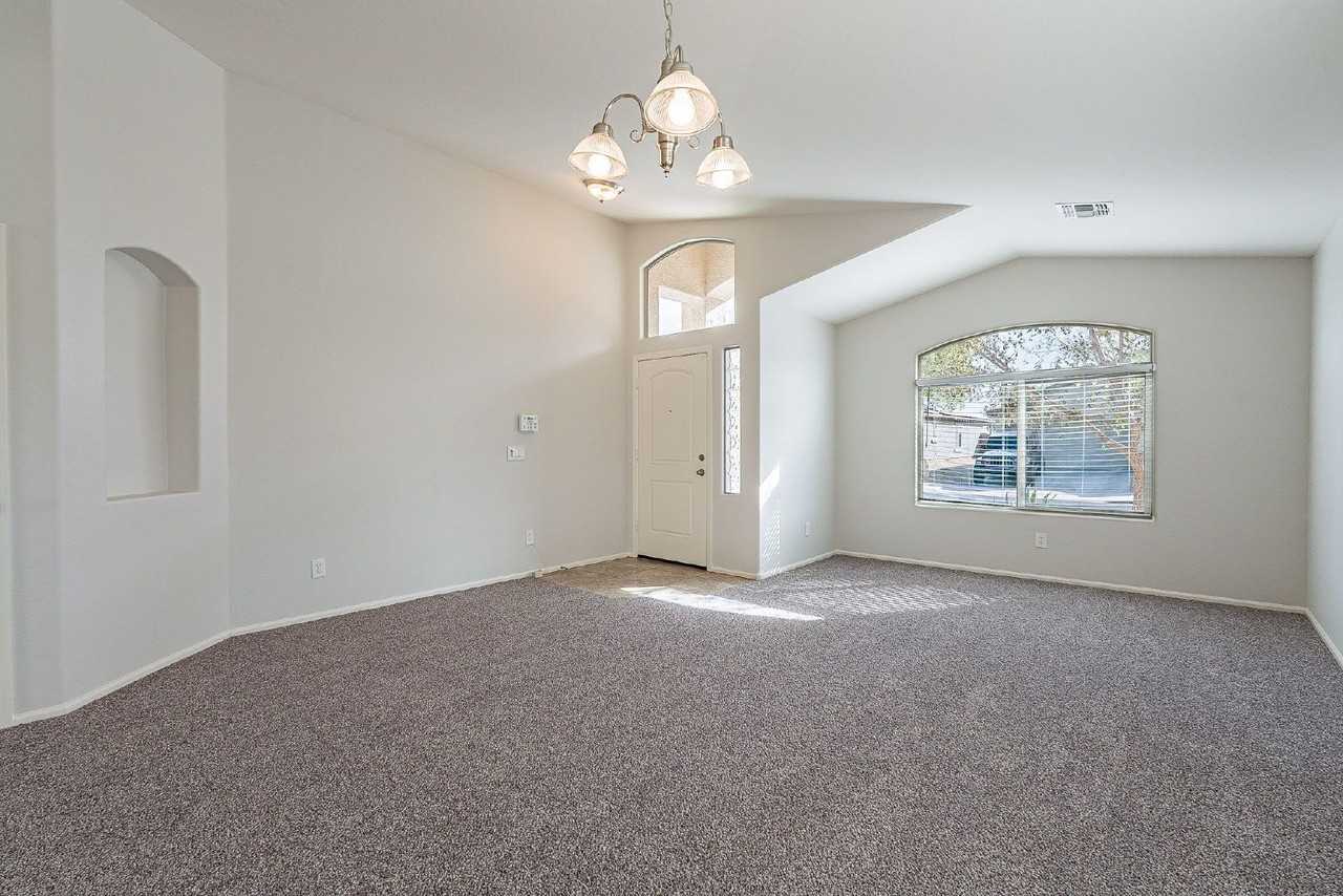 5054 S 235th Dr - Photo 7 of 41