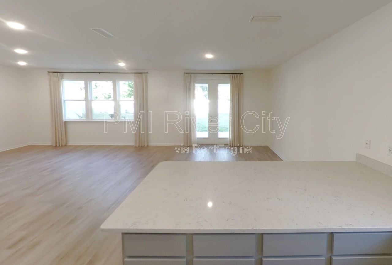 227 Boulder Ln - Photo 4 of 24