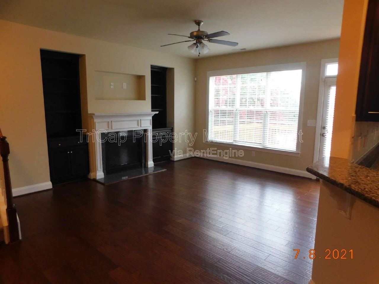 8030 Upper Lake Dr - Photo 4 of 22