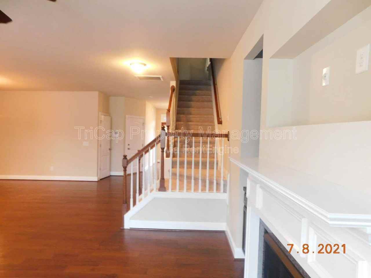 8030 Upper Lake Dr - Photo 6 of 22