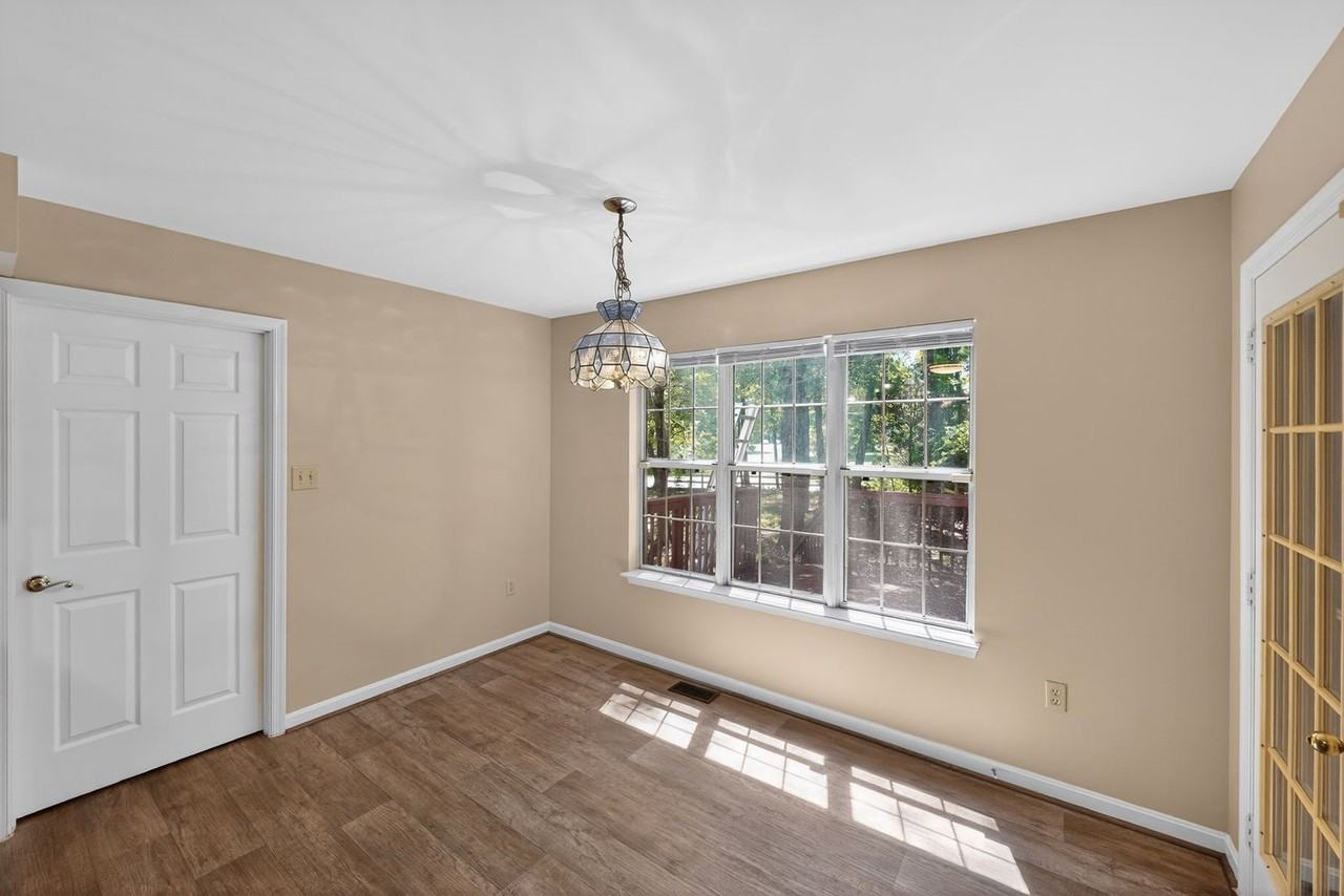 3006 Freedom Ct N - Photo 6 of 15