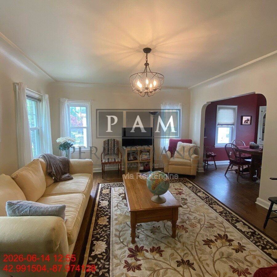 2922 S 48th St - Photo 2 of 39