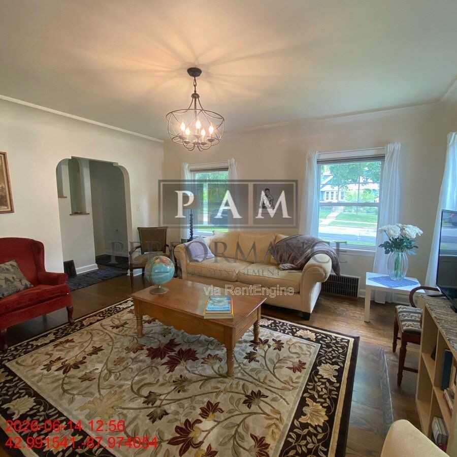 2922 S 48th St - Photo 3 of 39