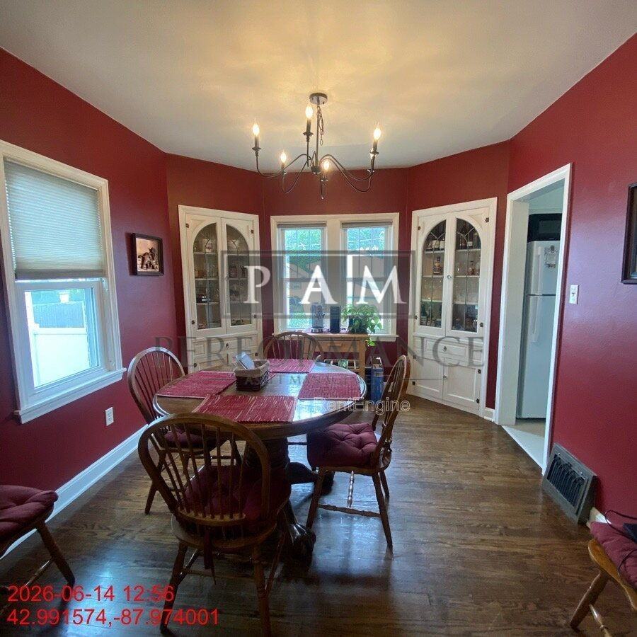 2922 S 48th St - Photo 4 of 39