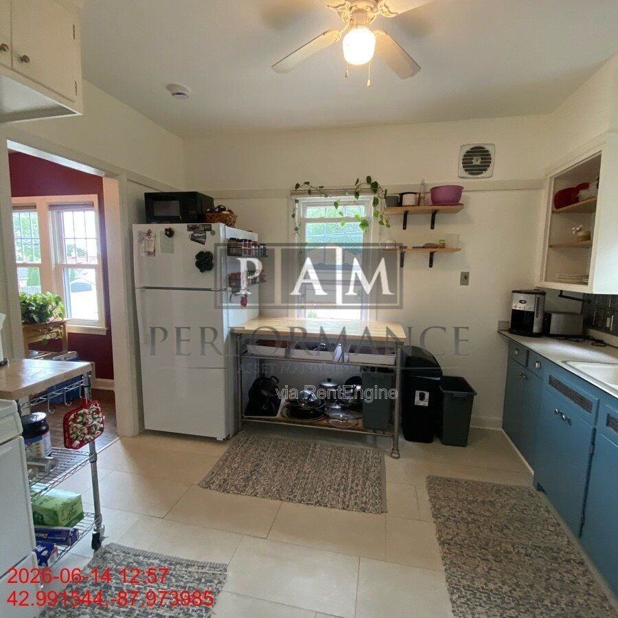 2922 S 48th St - Photo 7 of 39
