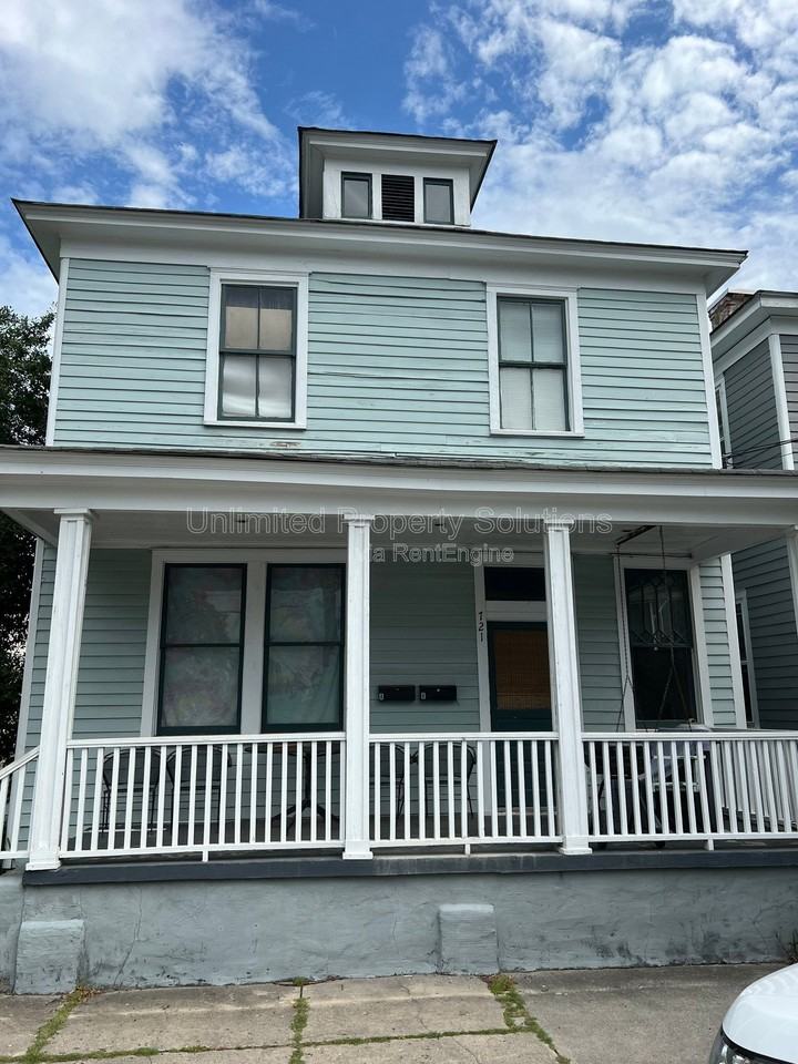 721 Chestnut St #A - Photo 3 of 16