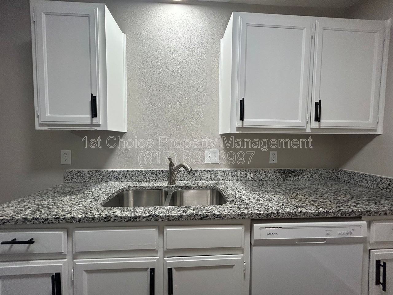6320 Holiday Ln - Photo 2 of 23
