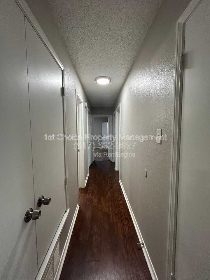 6320 Holiday Ln - Photo 7 of 23