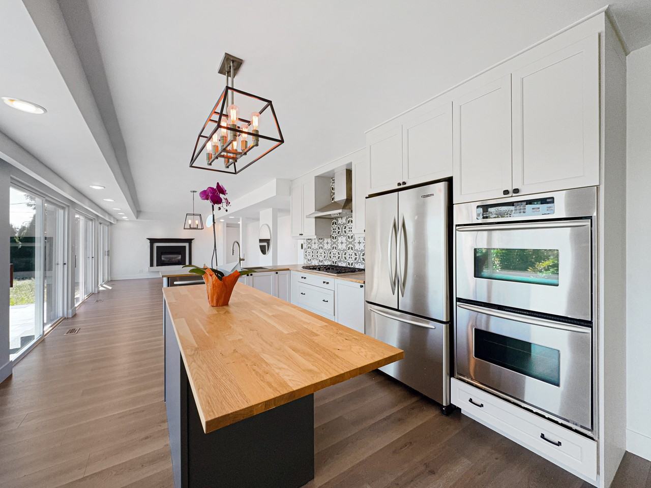 1040 Crestline Road - Photo 4 of 20