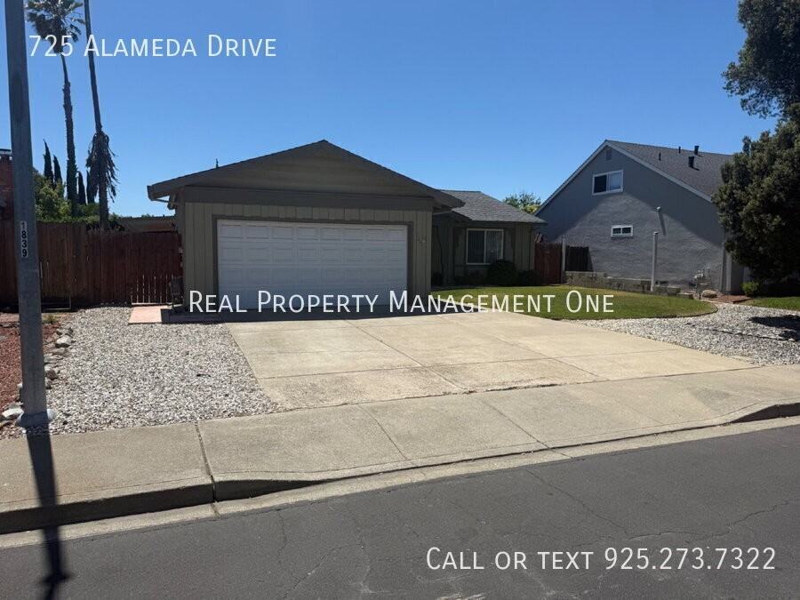 725 Alameda Dr - Photo 3 of 20