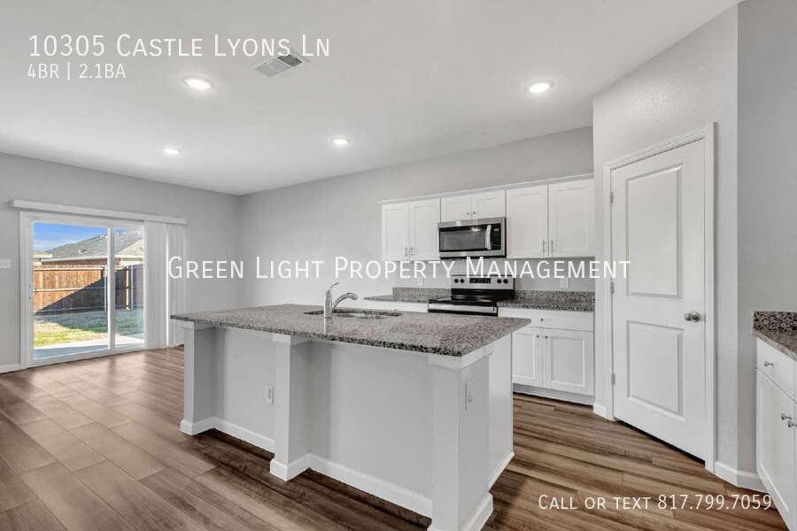 10305 Castle Lyons Ln - Photo 6 of 32
