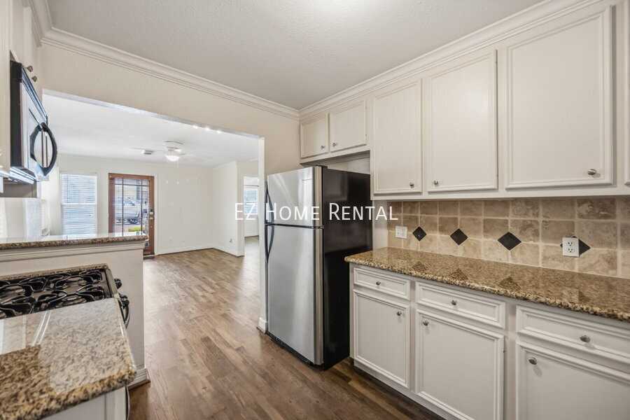 4401 Marina St #B - Photo 7 of 14