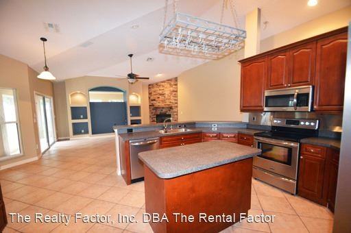 70 Demens Ave - Photo 3 of 20