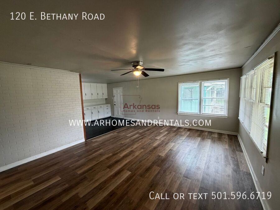 120 E Bethany Rd - Photo 3 of 17